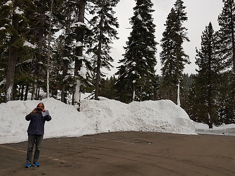 2019-02-24_17.38.06 Jim - taking photo of our apartment.jpeg: 4032x3024, 1852k (2019 Feb 25 19:35)