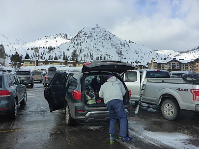In Squaw Valley carpark
Photographer;&nbsp;Simon
2019-03-01&nbsp;09.08.49;&nbsp;Metadata time: '2019 Mar 01 09:08'
Original size:&nbsp;4,608 x 3,456; 5,918 kB
Filename: 2019-03-01 09.08.49 P1020742 Simon - in Squaw Valley carpark.jpeg