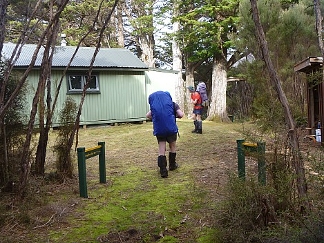 2019-11-11 18.14.21 P1000736 Jim - Simon and Brian arriving at Rakeahua Hut.jpeg: 4320x3240, 5198k (2019 Nov 11 18:14)