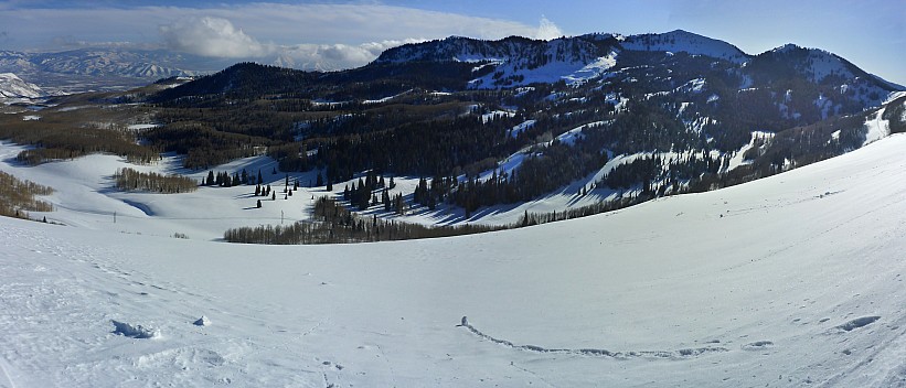 Mc Conkey's Bowl towards Deer Valley
Photographer;&nbsp;Simon
2020-03-02&nbsp;16.02.10;&nbsp;Metadata time: '2020 Mar 02 16:02'
Original size:&nbsp;8,093 x 3,468; 22,012 kB;&nbsp;stitch
Filename: 2020-03-02 16.02.10 Panorama Simon - McConkey's Bowl towards Deer Valley_stitch.jpg