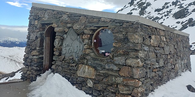 The Stash at the Remarkables
Photographer;&nbsp;Simon
2020-08-02&nbsp;10.09.46;&nbsp;Metadata time: '2020 Aug 02 10:09'
Original size:&nbsp;4,160 x 2,080; 4,048 kB
Filename: 2020-08-02 10.09.46_HDR LG6 Simon - The Stash at the Remarkables.jpeg