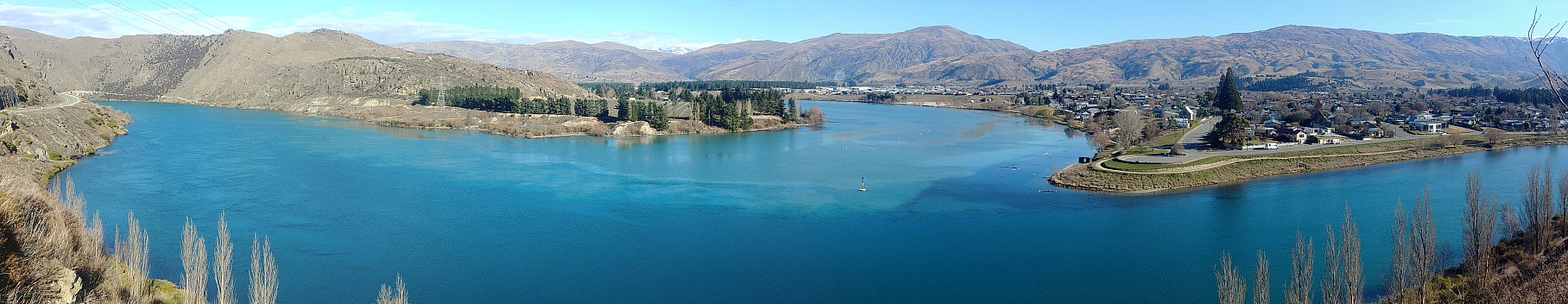 2020-08-05 11.06.24 LG6 Simon - Clutha River and Kawarau Arm from Bruce Jackson Lookout_stitch.jpg: 10132x1964, 21330k (2020 Aug 11 18:06)