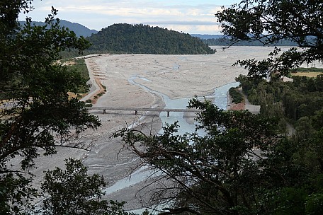 Waiho River Bridge from Callery track
Photographer;&nbsp;Brian
2022-03-07&nbsp;09.11.04;&nbsp;Metadata time: '2022 Mar 07 09:11'
Original size:&nbsp;5,472 x 3,648; 10,099 kB
Filename: 2022-03-07 09.11.04 IMG_0300 Brian -Waiho River Bridge from Callery track.jpeg