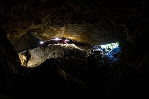 Skyline Aven entrance
Photographer;&nbsp;Peter Baxter
2022-04-15&nbsp;12.51.02
Original size:&nbsp;3,767 x 2,512; 5,844 kB;&nbsp;cr
Filename: 2022-04-15 12.51.02 IMG_5191-1 Peter Baxter -  Skyline Aven entrance_cr.jpg