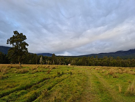 First view of Coppermine Creek Hut
Photographer;&nbsp;Simon
2023-04-20&nbsp;17.18.26;&nbsp;Metadata time: '2023 Apr 20 17:18'
Original size:&nbsp;9,248 x 6,936; 15,647 kB
Filename: 2023-04-20 17.18.26 S20+ Simon - first view of Coppermine Creek Hut.jpeg