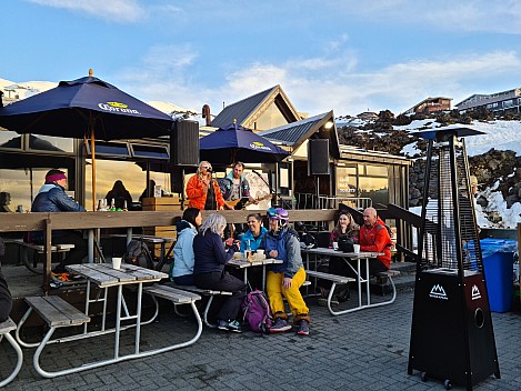 RAL 70th celebration - the band
Photographer;&nbsp;Simon
2023-09-02&nbsp;17.32.37;&nbsp;Metadata time: '2023 Sept 02 17:32'
Original size:&nbsp;9,248 x 6,936; 12,517 kB
Filename: 2023-09-02 17.32.37 S20+ Simon - RAL 70th celebration - the band.jpeg