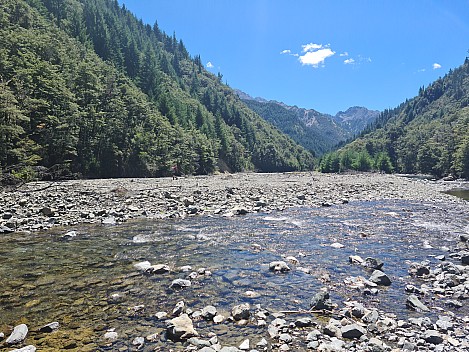 Alan and the view down the Branch River
Photographer;&nbsp;Simon
2024-01-31&nbsp;13.19.24;&nbsp;Metadata time: '2024 Jan 31 13:19'
Original size:&nbsp;9,248 x 6,936; 25,186 kB
Filename: 2024-01-31 13.19.24 S20+ Simon - Alan and the view down the Branch River.jpeg