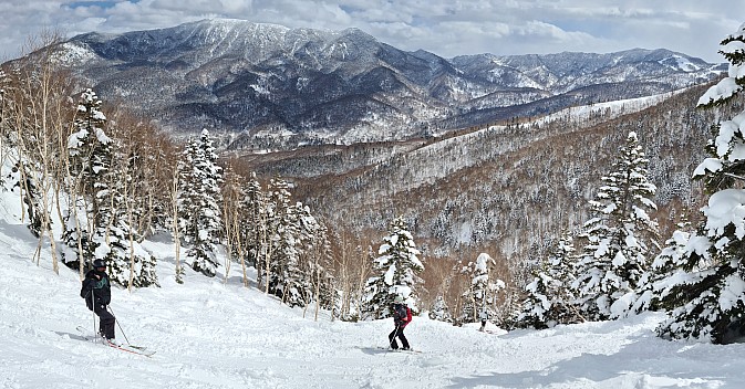 Kevin and Adrian off Piste through Gate  2
Photographer;&nbsp;Simon
2024-03-03&nbsp;12.47.40;&nbsp;Metadata time: '2024 Mar 03 16:47'
Original size:&nbsp;10,073 x 5,271; 13,476 kB;&nbsp;stitch
Filename: 2024-03-03 12.47.40 S20+ Simon - Kevin and Adrian off Piste through Gate 2_stitch.jpg