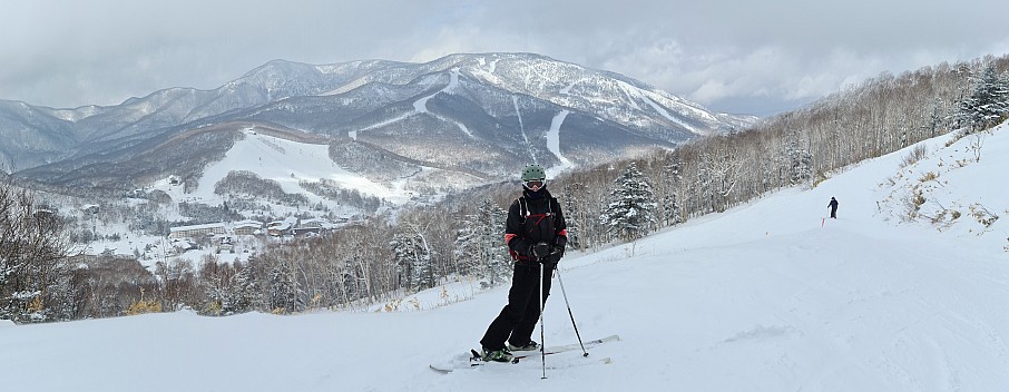 Adrian at the top of Takamagahara
Photographer;&nbsp;Simon
2024-03-04&nbsp;13.44.54;&nbsp;Metadata time: '2024 Mar 04 17:44'
Original size:&nbsp;10,308 x 4,006; 6,455 kB;&nbsp;stitch
Filename: 2024-03-04 13.44.54 S20+ Simon - Adrian at the top of Takamagahara_stitch.jpg