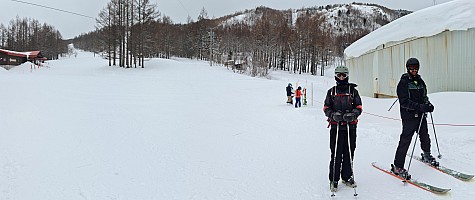 Ski Okushiga Kōgen and Yakebitaiyama
Adrian and Kevin at Okushiga Kōgen Gondola Base Station
Photographer;&nbsp;Simon
2024-03-05&nbsp;11.58.25;&nbsp;Metadata time: '2024 Mar 05 11:58'
Original size:&nbsp;16,582 x 6,988; 8,983 kB;&nbsp;stitch
Filename: 2024-03-05 11.58.25 S20+ Simon - Adrian and Kevin at Okushiga Kōgen Gondola Base Station_stitch.jpg