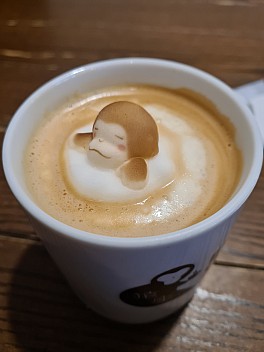 Snow Money marshmellow coffee
Photographer;&nbsp;Adrian
2024-03-06&nbsp;14.40.28;&nbsp;Metadata time: '2024 Mar 06 18:40'
Original size:&nbsp;3,024 x 4,032; 1,667 kB
Filename: 2024-03-06 14.40.28 S20+ Adrian - Snow Money marshmellow coffee.jpeg