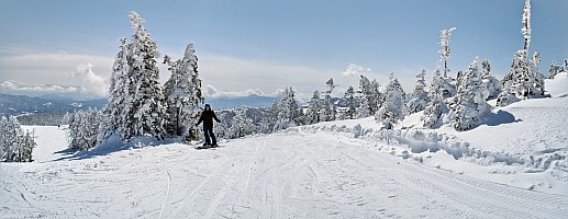 Ski Yokoteyama, Shibutoge, and Kumanoyu 
Simon near the top of the Shibutoge 1st Pair Lift
Photographer;&nbsp;Adrian
2024-03-08&nbsp;10.52.49;&nbsp;Metadata time: '2024 Mar 08 10:52'
Original size:&nbsp;6,118 x 2,368; 2,820 kB
Filename: 2024-03-08 10.52.49-PANO S20+ Adrian - Simon near the top of the Shibutoge 1st Pair Lift.jpeg