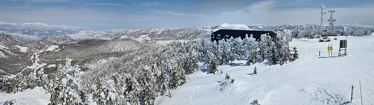 Mt Yokote
Photographer;&nbsp;Adrian
2024-03-08&nbsp;10.31.47;&nbsp;Metadata time: '2024 Mar 08 14:31'
Original size:&nbsp;21,367 x 6,036; 19,088 kB;&nbsp;stitch
Filename: 2024-03-08 10.31.47 S20+ Adrian - Mt Yokote_stitch.jpg