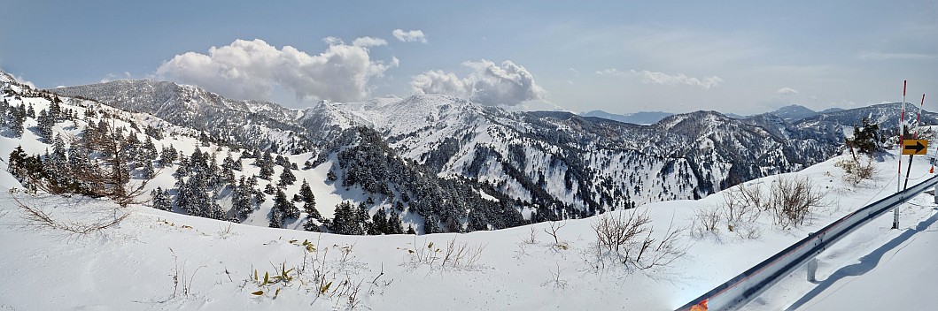 Side country off the Shibutoge 1st Pair Lift
Photographer;&nbsp;Adrian
2024-03-08&nbsp;12.21.20;&nbsp;Metadata time: '2024 Mar 08 16:21'
Original size:&nbsp;6,938 x 2,306; 2,466 kB
Filename: 2024-03-08 12.21.20-PANO S20+ Adrian - side country off the Shibutoge 1st Pair Lift.jpeg