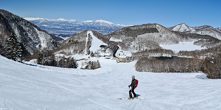 Adrian on Sun Valley A+ Polar Bear course
Photo: Simon
2024-03-11 10.16.35; '2024 Mar 11 14:16'
Original size: 12,383 x 6,169; 20,071 kB; stitch