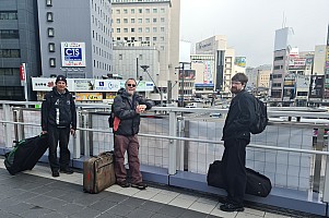 Travelling Shiga Kōgen to Ōsaka through Nagano and Nagoya
Jim, Simon, and Kevin at Nagano
Photographer;&nbsp;Adrian
2024-03-13&nbsp;10.35.41;&nbsp;Metadata time: '2024 Mar 13 10:35'
Original size:&nbsp;8,768 x 5,821; 10,954 kB;&nbsp;cr
Filename: 2024-03-13 10.35.41 S20+ Adrian - Jim, Simon, and Kevin at Nagano_cr.jpg