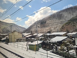 Travelling Shiga Kōgen to Ōsaka through Nagano and Nagoya
View from Chuo line Shinkansen Narai Valley
Photographer;&nbsp;Adrian
2024-03-13&nbsp;12.21.02;&nbsp;Metadata time: '2024 Mar 13 12:21'
Original size:&nbsp;3,591 x 2,693; 2,595 kB;&nbsp;cr
Filename: 2024-03-13 12.21.02 S20+ Adrian - view from Chuo line Shinkansen Narai Valley_cr.jpg