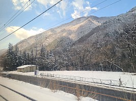 Travelling Shiga Kōgen to Ōsaka through Nagano and Nagoya
View from Chuo line Shinkansen Narai Valley
Photo: Adrian
2024-03-13 12.09.44; '2024 Mar 13 12:09'
Original size: 3,329 x 2,497; 2,603 kB; str
2024-03-13 12.09.44 S20+ Adrian - view from Chuo line Shinkansen Narai Valley_str.jpeg