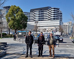 Kuromon market, Ōsaka Castle, Sumo Wrestling and Edion Arean\, Dōtonburi
Arrival at Ōsaka Castle Park
Photographer;&nbsp;Jim
2024-03-15&nbsp;10.01.22;&nbsp;Metadata time: '2024 Mar 15 10:01'
Original size:&nbsp;2,992 x 2,376; 2,973 kB;&nbsp;cr
Filename: 2024-03-15 10.01.22 S21FE+ Jim - arrival at Ōsaka Castle Park_cr.jpg