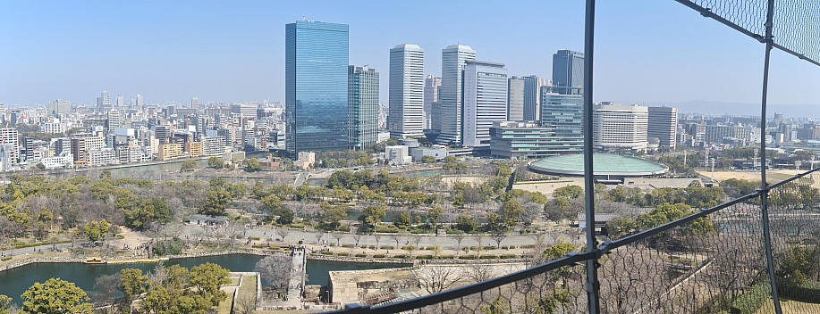 View from Ōsaka Castle
Photo: Adrian
2024-03-15 11.17.39; '2024 Mar 15 15:17'
Original size: 12,798 x 4,912; 8,841 kB; stitch
2024-03-15 11.17.39 S20+ Adrian - view from Ōsaka Castle_stitch.jpg