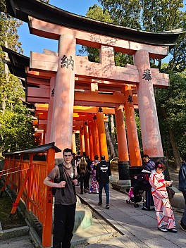 Adrian at the start of the Torii gates walk
Photographer;&nbsp;Simon
2024-03-16&nbsp;15.43.17;&nbsp;Metadata time: '2024 Mar 16 19:43'
Original size:&nbsp;6,928 x 9,248; 17,422 kB
Filename: 2024-03-16 15.43.17 S20+ Simon - Adrian at the start of the Torii gates walk.jpeg