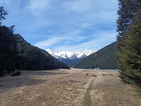 View down the Huxley from Huxley Forks Hut
Photographer;&nbsp;Philip
2024-09-29&nbsp;15.25.15;&nbsp;Metadata time: '2024 Sept 29 15:25'
Original size:&nbsp;8,000 x 6,000; 12,412 kB
Filename: 2024-09-29 15.25.15 IMG_20240929_152515 Philip - view down the Huxley from Huxley Forks Hut.jpeg