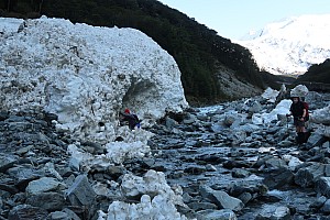 Philip and Simon beside avalanache debris in the North Huxley
Photographer;&nbsp;Brian
2024-09-30&nbsp;09.47.24;&nbsp;Metadata time: '2024 Sept 30 09:47'
Original size:&nbsp;5,472 x 3,648; 9,379 kB
Filename: 2024-09-30 09.47.24 IMG_1222 Brian - Philip and Simon beside avalanache debris in the North Huxley.jpeg