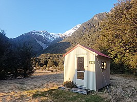 Officers Hut
Photo: Philip
2024-09-30 08.05.25; '2024 Sept 30 08:05'
Original size: 8,000 x 6,000; 13,991 kB
2024-09-30 08.05.25 IMG_20240930_080525 Philip - Officers Hut.jpeg