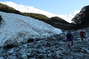 Philip and Simon beside more avalanache debris in the North Huxley
Photo: Brian
2024-09-30 10.19.59; '2024 Sept 30 10:19'
Original size: 5,472 x 3,648; 8,721 kB
2024-09-30 10.19.59 IMG_1223 Brian - Philip and Simon beside more avalanache debris in the North Huxley.jpeg