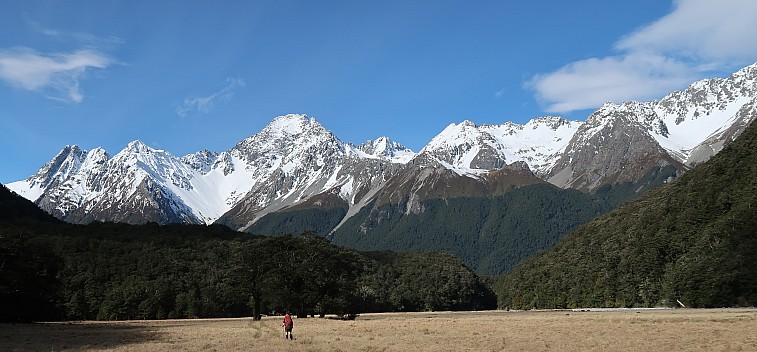 Simon nearing the bottom of the Huxley Flats
Photographer;&nbsp;Brian
2024-10-01&nbsp;16.35.52;&nbsp;Metadata time: '2024 Oct 01 16:35'
Original size:&nbsp;5,318 x 2,472; 4,826 kB;&nbsp;cr
Filename: 2024-10-01 16.35.52 IMG_1237 Brian - Simon nearing the bottom of the Huxley Flats_cr.jpg