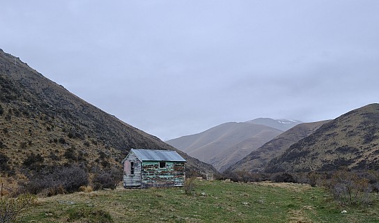 Otamatapaio Station (Blue) Hut str cr
Photographer;&nbsp;Simon
2024-10-02&nbsp;14.38.29;&nbsp;Metadata time: '2024 Oct 02 14:38'
Original size:&nbsp;8,539 x 5,019; 9,615 kB;&nbsp;{i:2;}
Filename: 2024-10-02 14.38.29 S20+ Simon - Otamatapaio Station (Blue) Hut_str_cr.jpg