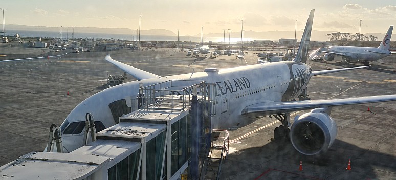 Our  787 at Auckland airport
Photographer;&nbsp;Simon
2025-02-24&nbsp;19.11.06;&nbsp;Metadata time: '2025 Feb 24 19:11'
Original size:&nbsp;6,382 x 2,901; 4,755 kB;&nbsp;cr
Filename: 2025-02-24 19.11.06 S20+ Simon - Our 787 at Auckland airport_cr.jpg