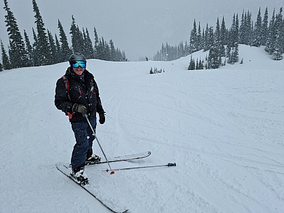 2025-02-25 10.18.11 S20+ Simon -  Snowing with Simon on Downhill below Campbell Basin lodge.jpeg: 9248x6936, 10862k (2025 Mar 10 17:19)