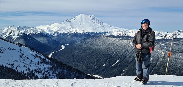 2025-02-26 10.20.31 S20+ Simon - on Crystal Mountain North, Mt Ranier_cr.jpg: 9248x4389, 10743k (2025 Apr 19 14:39)