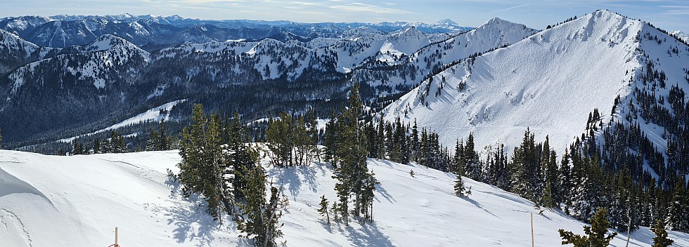 View from Crystal Mountain North with Campbells Basin and Mt St Helens stitch cr
Photo:&nbsp;Simon
2025-02-26&nbsp;10.22.29;&nbsp;'2025 Feb 26 10:22'
Original size:&nbsp;15,290 x 5,493; 11,433 kB;&nbsp;{i:2;}
2025-02-26 10.22.29 S20+ Simon - view from Crystal Mountain North with Campbells Basin and Mt St Helens_stitch_cr.jpg