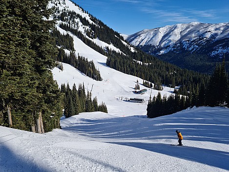 Nick on Rolling Knolls with view down to Midway
Photographer;&nbsp;Simon
2025-02-27&nbsp;09.44.39;&nbsp;Metadata time: '2025 Feb 27 09:44'
Original size:&nbsp;9,248 x 6,936; 20,742 kB
Filename: 2025-02-27 09.44.39 S20+ Simon - Nick on Rolling Knolls with view down to Midway.jpeg