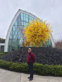 Nick outside the Glasshouse
Photo: Simon
2025-03-02 13.46.47; '2025 Mar 02 13:46'
Original size: 6,928 x 9,248; 17,542 kB
2025-03-02 13.46.47 S20+ Simon - Nick outside the Glasshouse.jpeg