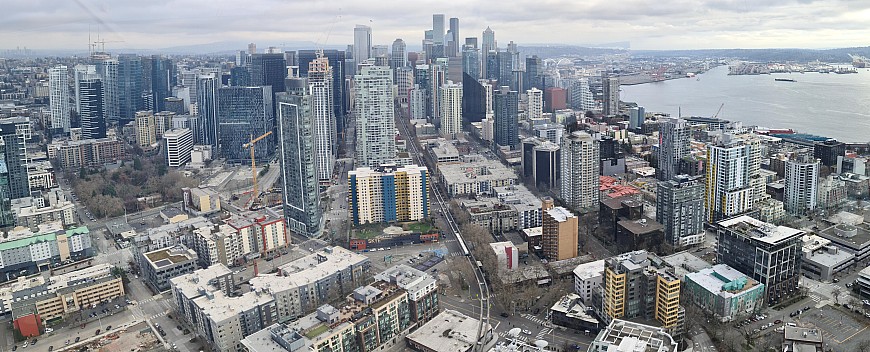 Space Needle view
Photo: Simon
2025-03-02 14.55.41; '2025 Mar 02 14:55'
Original size: 11,776 x 4,763; 7,950 kB; stitch
2025-03-02 14.55.41 S20+ Simon - Space Needle view_stitch.jpg