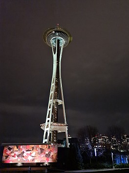 Space Needle at night
Photo: Simon
2025-03-02 20.40.18; '2025 Mar 02 20:40'
Original size: 6,429 x 8,582; 8,860 kB; cr
2025-03-02 20.40.18 S20+ Simon - Space Needle at night_cr.jpg