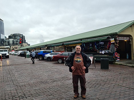 Simon outside Pike Place Market
Photo: Simon
2025-03-03 09.42.26; '2025 Mar 03 09:42'
Original size: 7,541 x 5,656; 9,794 kB; cr
2025-03-03 09.42.26 S20+ Simon - Simon outside Pike Place Market_cr.jpg