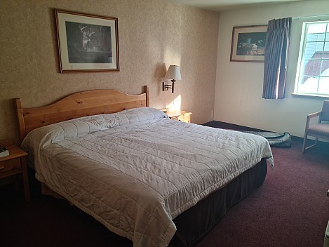 Room at the Summit Inn
Photographer;&nbsp;Simon
2025-03-05&nbsp;08.21.52;&nbsp;Metadata time: '2025 Mar 05 08:21'
Original size:&nbsp;9,248 x 6,936; 11,807 kB
Filename: 2025-03-05 08.21.52 S20+ Simon - Room at the Summit Inn.jpeg