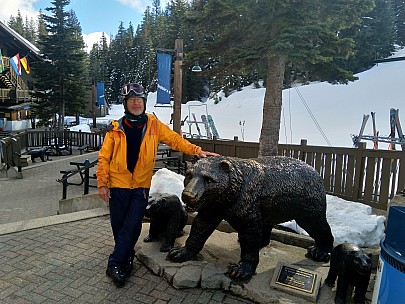 Nick and his bear
Photographer;&nbsp;Nick
2025-03-06&nbsp;13.54.45;&nbsp;Metadata time: '2025 Mar 06 13:54'
Original size:&nbsp;4,608 x 3,456; 4,884 kB
Filename: 2025-03-06 13.54.45 Nick - Nick and his bear.jpeg