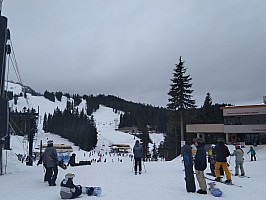 Stevens Pass base Hogsback and Skyline Express
Photographer;&nbsp;Nick
2025-03-08&nbsp;10.17.33;&nbsp;Metadata time: '2025 Mar 08 10:17'
Original size:&nbsp;3,946 x 2,972; 4,724 kB;&nbsp;cr
Filename: 2025-03-08 10.17.33 Nick - Stevens Pass base Hogsback and Skyline Express_cr.jpg
