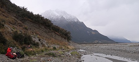 Waitāwhiri rest stop Bruce and Simon
Photographer;&nbsp;Brian
2026-03-02&nbsp;13.00.11;&nbsp;Metadata time: '2026 Mar 02 13:00'
Original size:&nbsp;5,472 x 2,441; 4,753 kB;&nbsp;cr
Filename: 2026-03-02 13.00.11 CPSG7MII IMG_1760 Brian - Waitāwhiri rest stop Bruce and Simon_cr.jpg