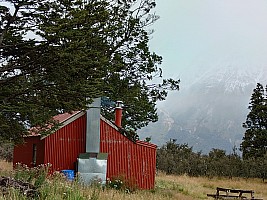 Manuel's Hut
Photographer;&nbsp;Simon
2026-03-02&nbsp;14.09.11388;&nbsp;Metadata time: '2026 Mar 02 14:09'
Original size:&nbsp;4,000 x 3,000; 4,139 kB
Filename: 2026-03-02 14.09.11388 Xpr1VII Simon - Manuel's Hut.jpeg