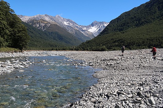 Bruce and Simon in Moa Stream
Photographer;&nbsp;Brian
2026-03-03&nbsp;13.57.39;&nbsp;Metadata time: '2026 Mar 03 13:57'
Original size:&nbsp;4,944 x 3,296; 8,963 kB;&nbsp;cr
Filename: 2026-03-03 13.57.39 CPSG7MII IMG_1774 Brian - Bruce and Simon in Moa Stream_cr.jpg