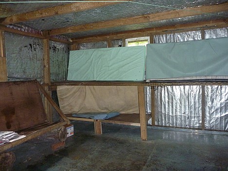 2012-04-25 13.27.13 P1030781 Simon Snowy Hut interior.jpeg: 4000x3000, 4397k (2020 Apr 01 22:38)