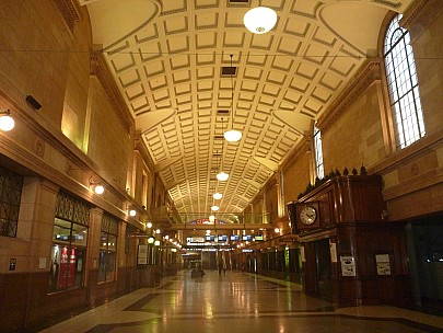 2014-07-06 15.25.08 P1000659 Simon - Adelaide Railway Station.jpeg: 4000x3000, 4848k (2014 Aug 09 09:00)