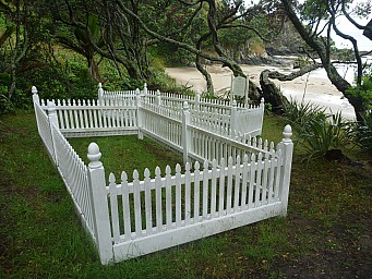 Whangapoua SS Wairarapa graves
Photo: Simon
2012-12-30 16.55.50; '2012 Dec 30 16:55'
Original size: 4,000 x 3,000; 7,064 kB
2012-12-30 16.55.50 P1040518 Simon - Whangapoua SS Wairarapa graves.jpeg