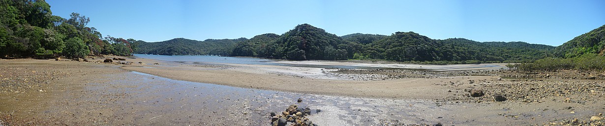 Whangaparapara Inlet
Photo: Simon
2013-01-01 15.44.22; '2013 Jan 01 15:44'
Original size: 12,339 x 2,568; 5,227 kB; stitch
2013-01-01 15.44.22 P1040597 Simon - Whangaparapara Inlet_stitch.jpg
